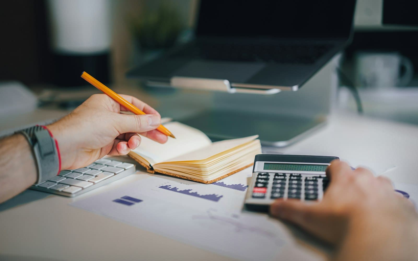 How to Stop Living Paycheck to Paycheck